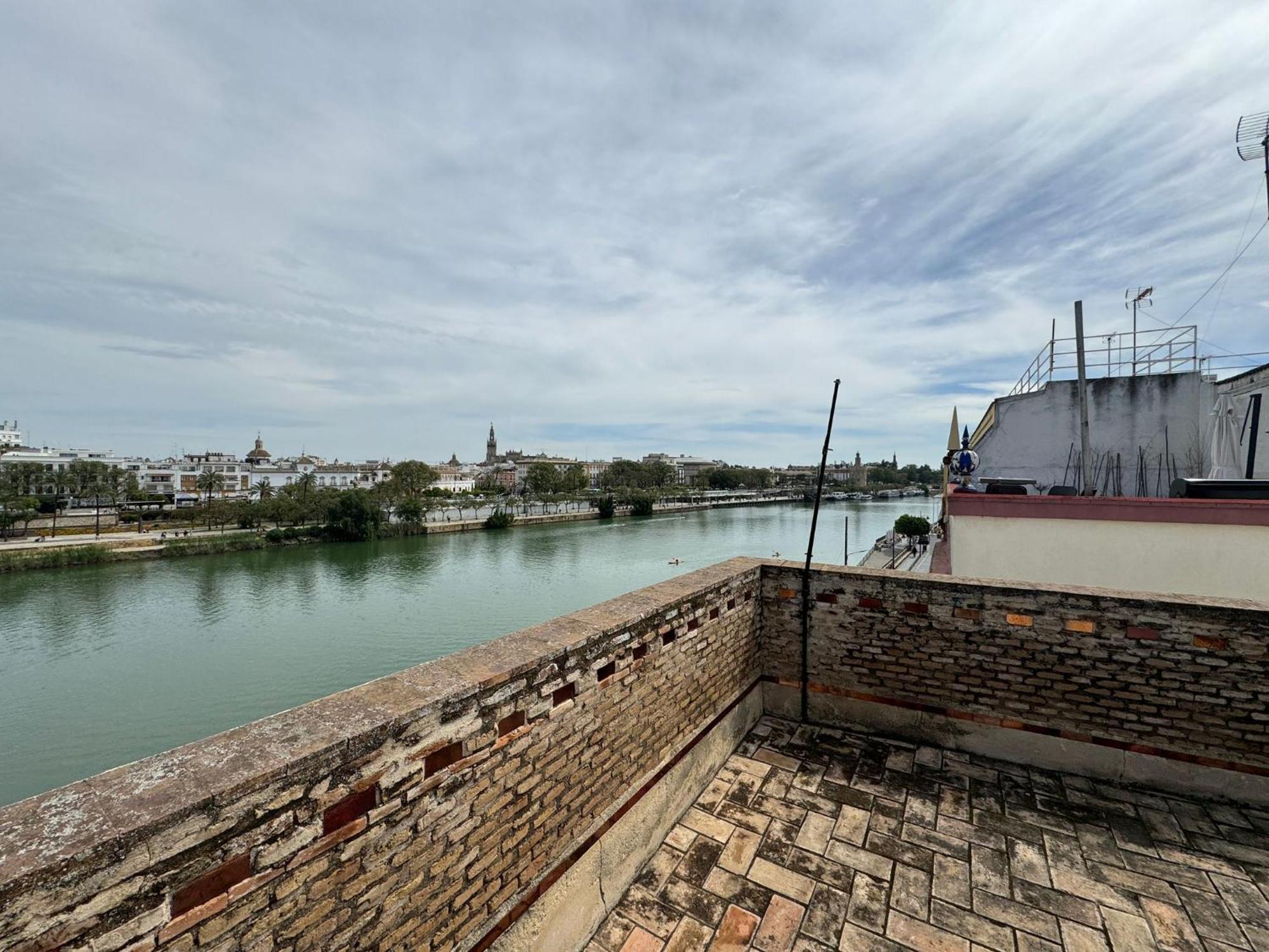 Wonderful Duplex In Calle Betis Sevilha Exterior foto